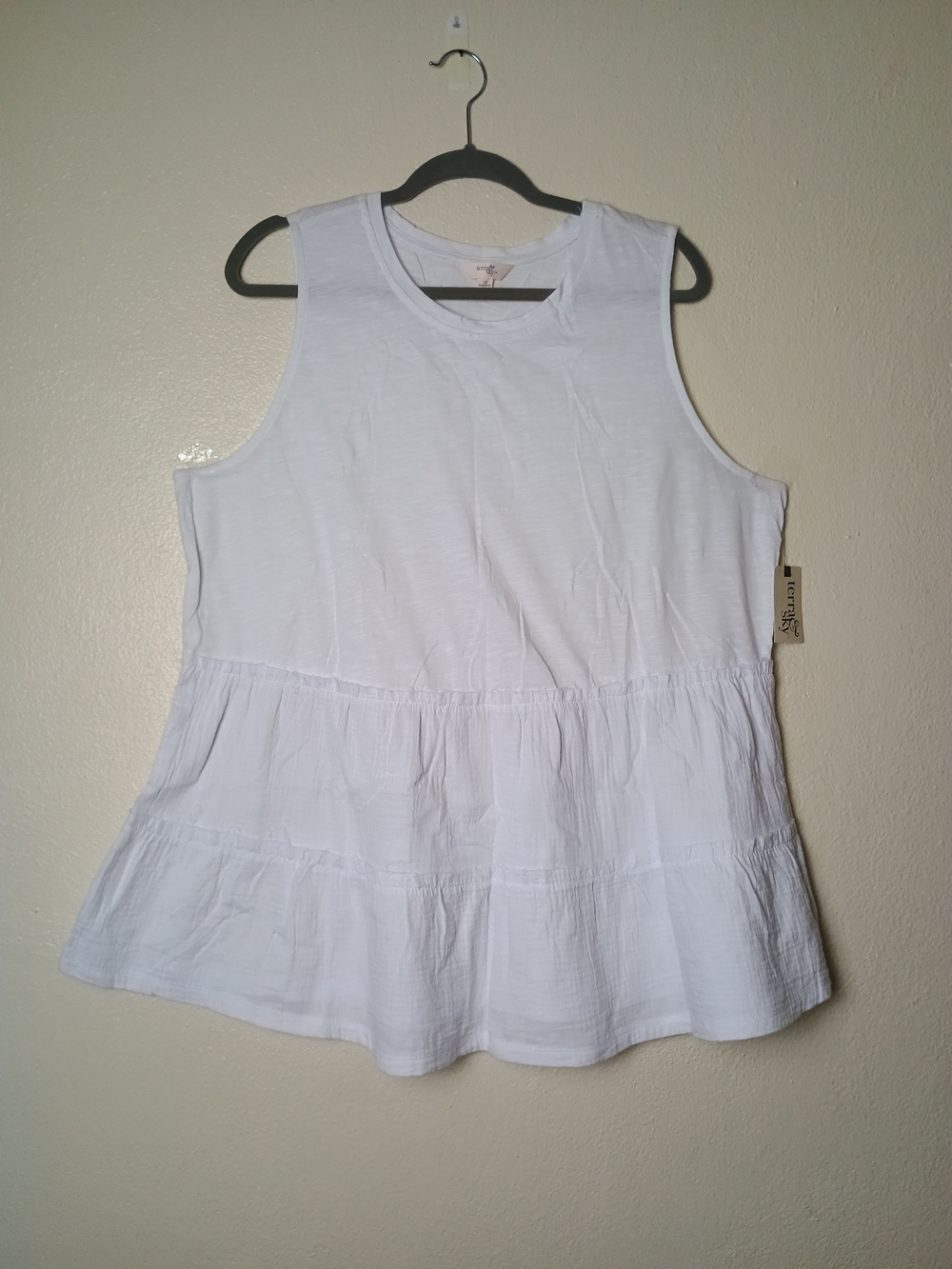 Terra & Sky 1X(16W-18W)White Tiered Sleeveless Mixed Media Tunic Tank Top